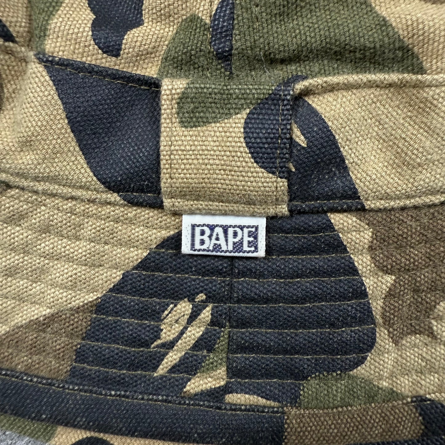 A BATHING APE 90s green camo safari HAT L