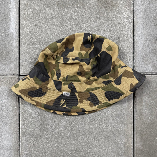 A BATHING APE 90s green camo safari HAT L
