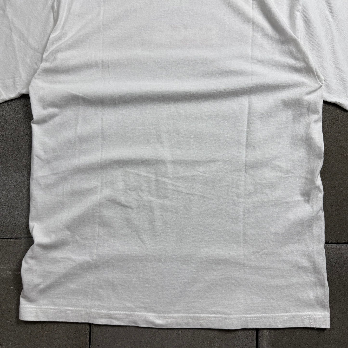 SUPREME 11ss BENEFIT BOX LOGO TEE L