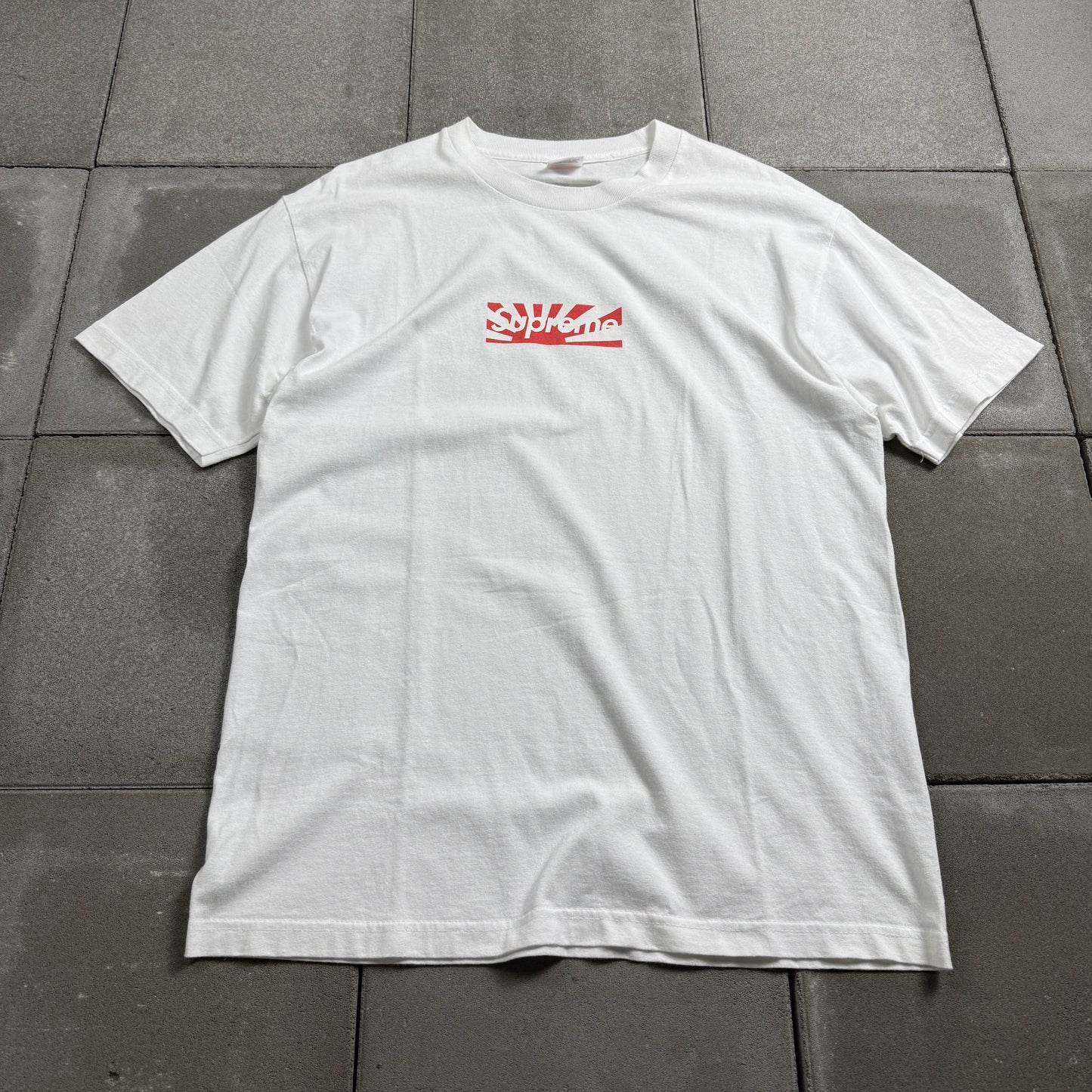 SUPREME 11ss BENEFIT BOX LOGO TEE L