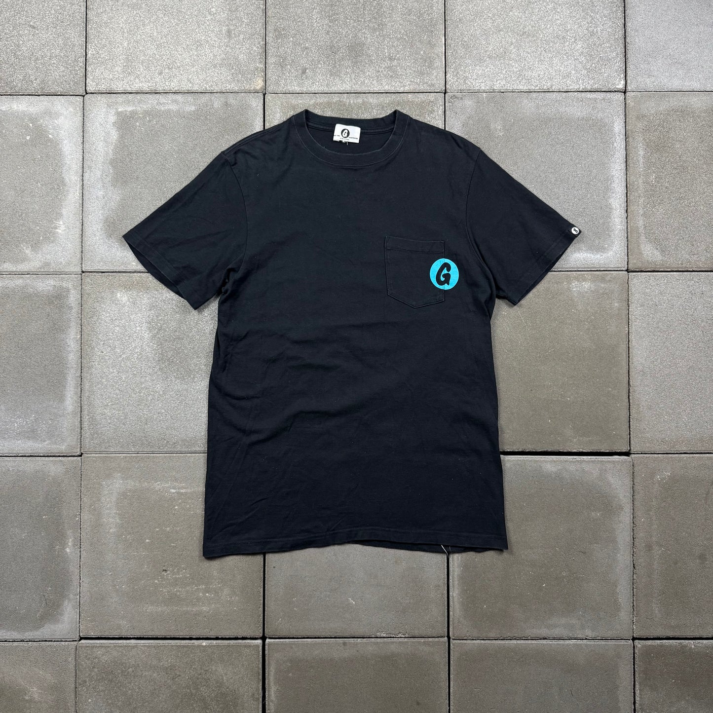 GOOD ENOUGH 10s gram logo pocket Tee