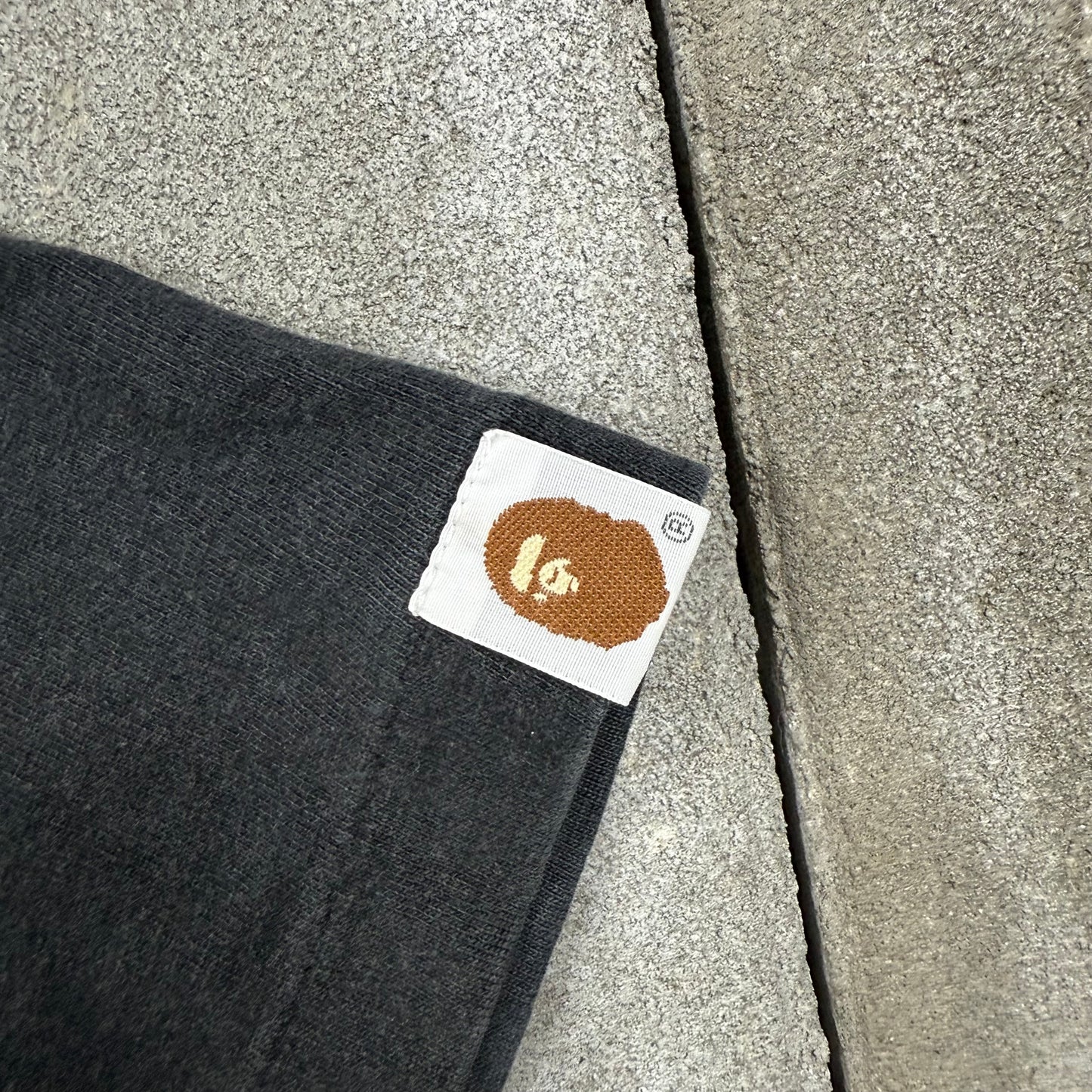 A BATHING APE × KAWS 10s BIG HEAD Tee L