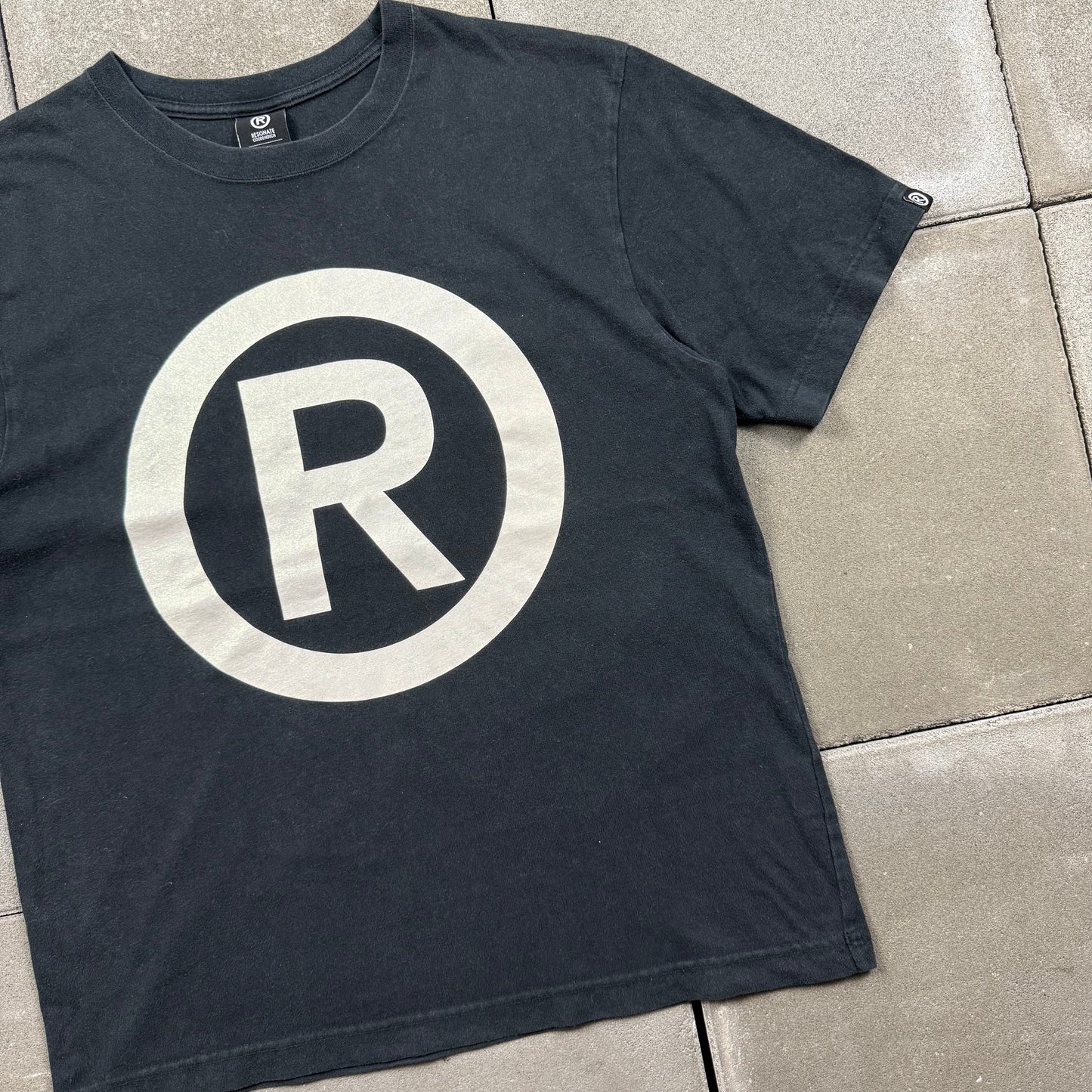 GOOD ENOUGH resonate 10s register lame Tee S