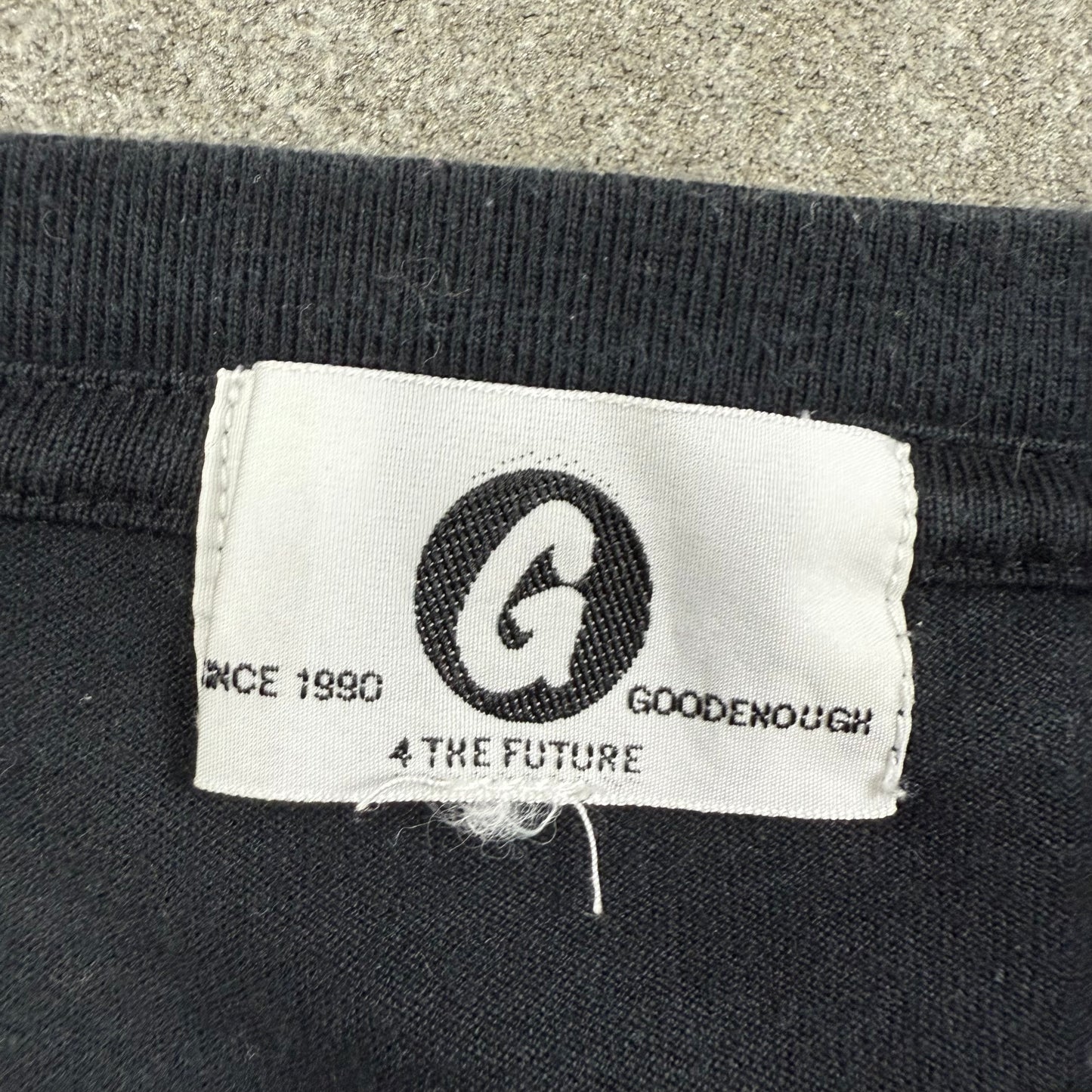 GOOD ENOUGH 10s gram logo pocket Tee