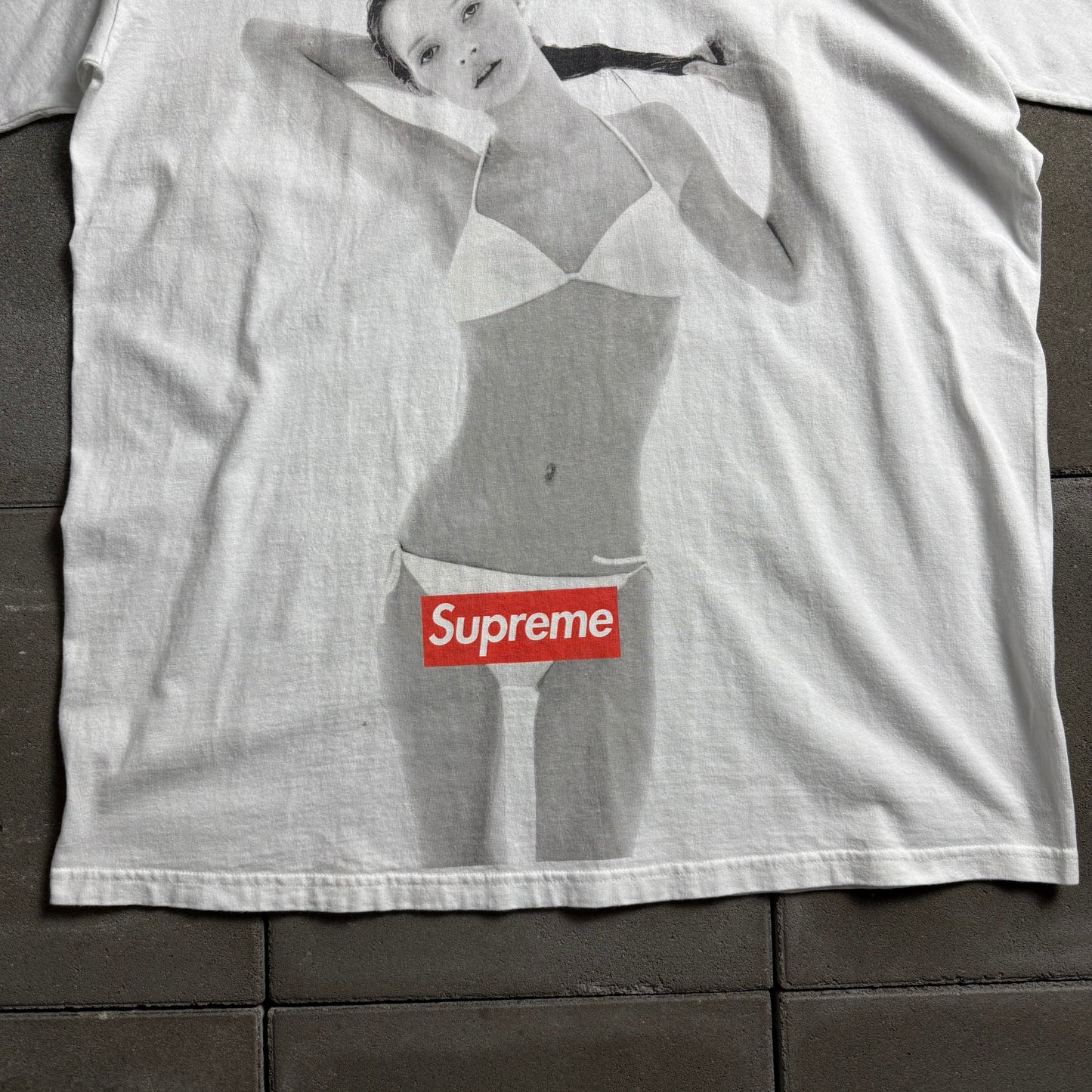SUPREME 2004ss 10th anniversary Kate Moss Tee XL
