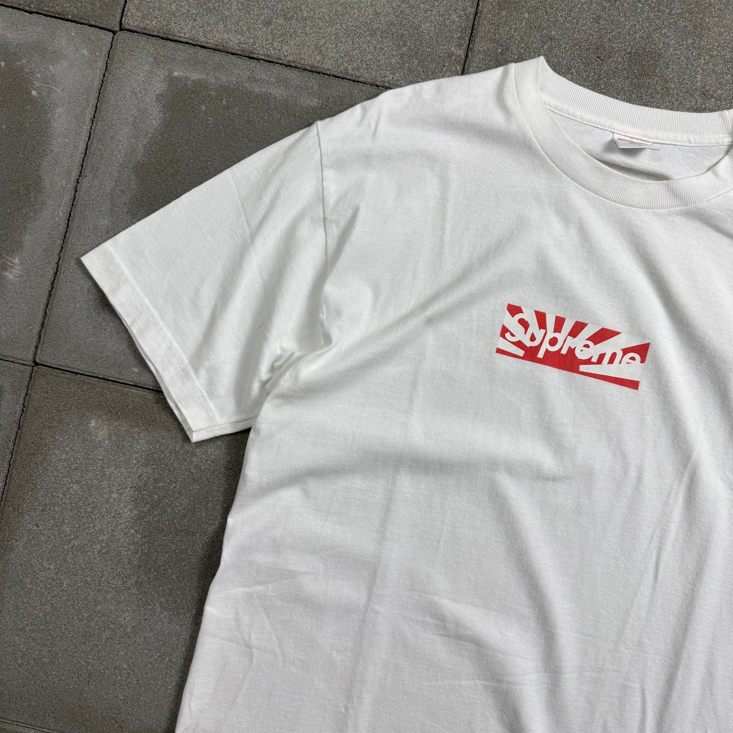 SUPREME 11ss BENEFIT BOX LOGO TEE L